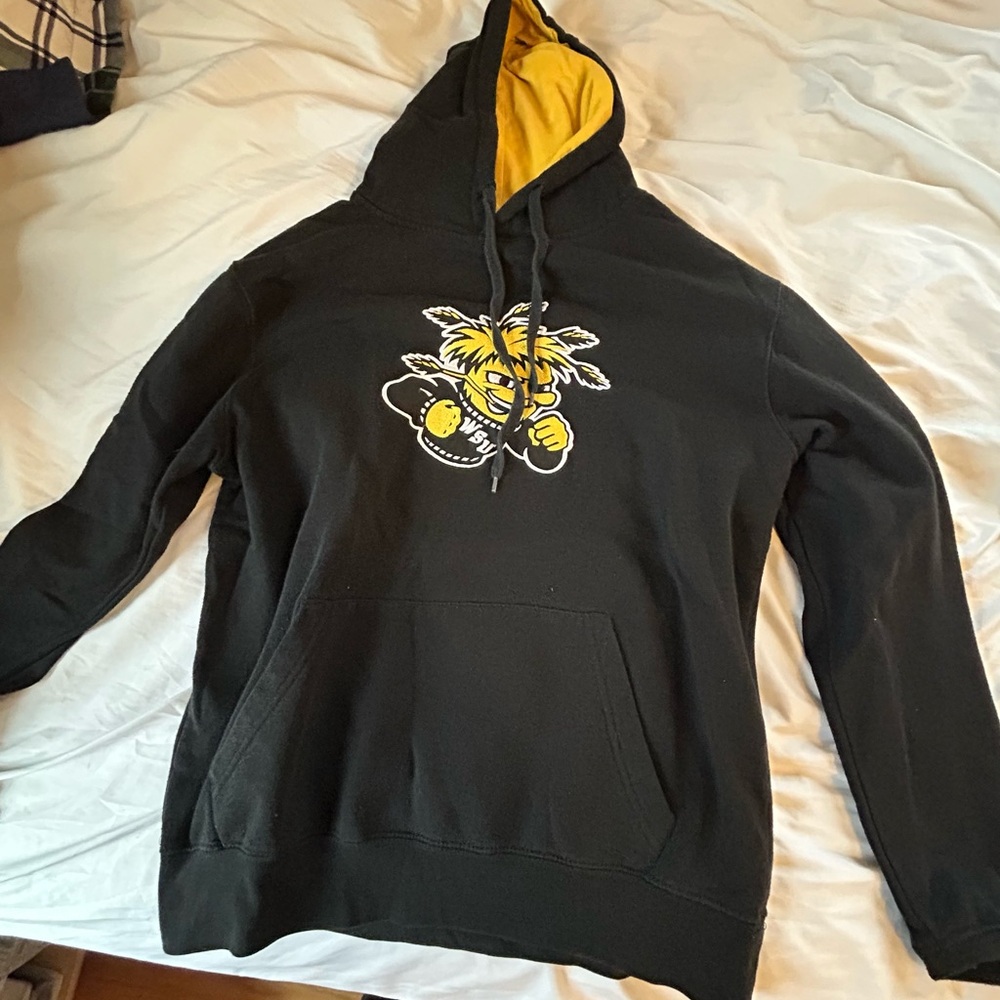Men’s Medium Wichita State Sweatshirt
